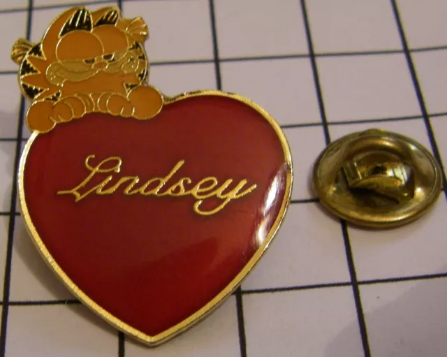 I LOVE LINDSEY VALENTINE HEART GARFIELD the CAT 1978 vintage pin badge X9Z