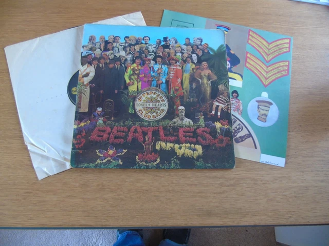 Beatles Baseballkappe SGT Pepper – Offizielle Musikmütze Für Herren Mit Streifen-Design