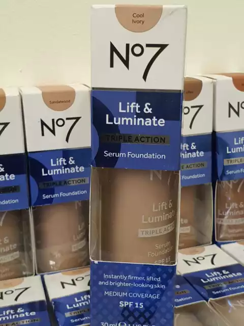 No7 Lift & Luminate Triple Action Serum Foundation LSF15 30 ml Neu