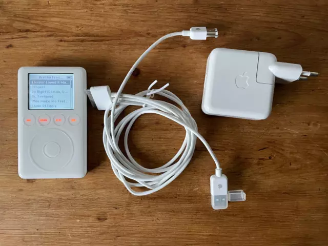 Collector !!! Apple iPod Classic  3rd Génération white 20GB with charger