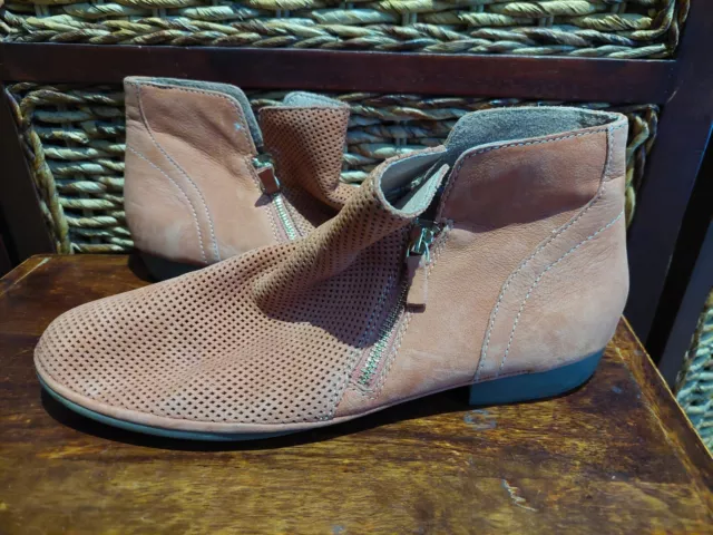 DIANA FERRARI Perforated Tan Leather Ankle Boots Size 11 Women's