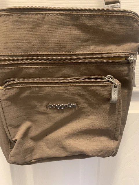 Baggallini Crossbody Women's Small Handbag Pockets Bag Purse Brown