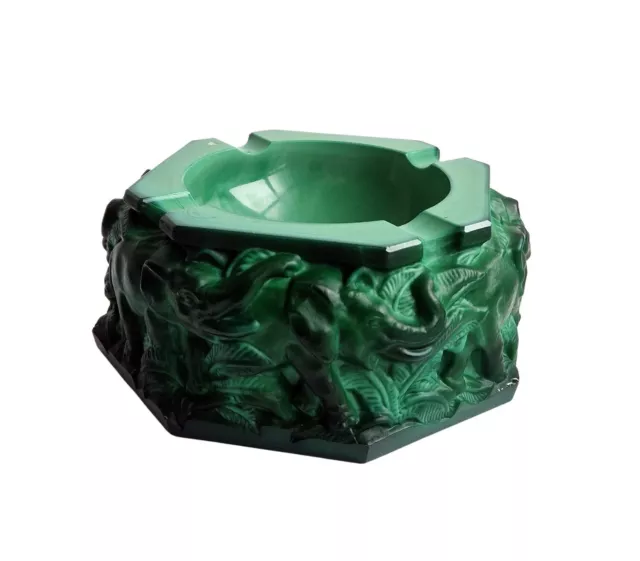 Ashtray With Elephants - Curt Schlevogt Gablonz, Malachite Glas (#16235