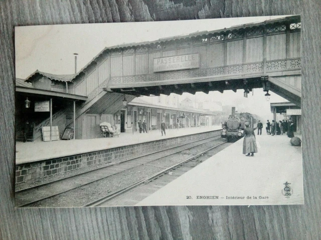 Cpa 95 HENGHIEN intérieur de la gare animée