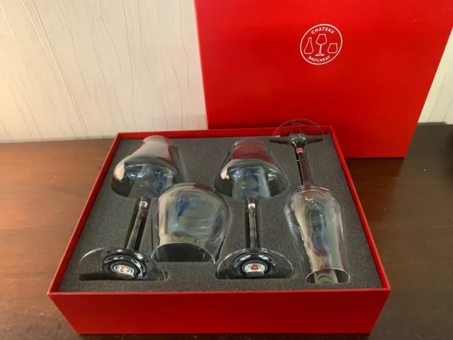 2 coffrets château dégustation cristal de Baccarat (prix d'un coffret)