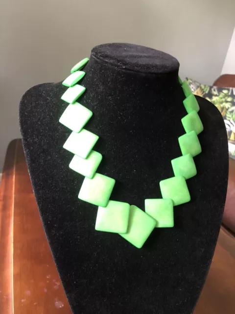 Vintage Retro Statement Green Chunky Necklace Costume Jewellery