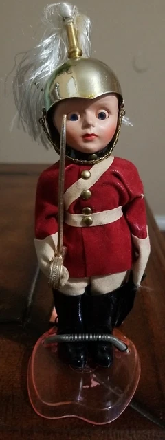Vintage Queen's Guard Sleepy Eye Doll London England Souvenir Soldier 7 inches