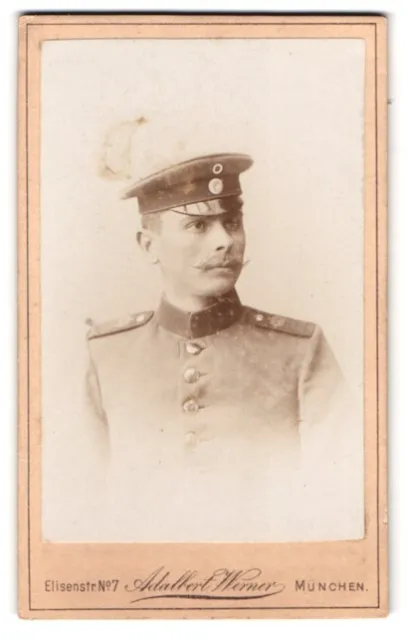 Fotografie Adalbert Werner, München, Elisenstr. 7, Portrait Soldat in Uniform m