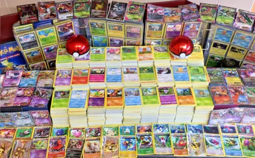 Pokemon Cards  Bundles 30 to 300 Card bundles--Holos &Rares GUARANTEED-UK Seller 3