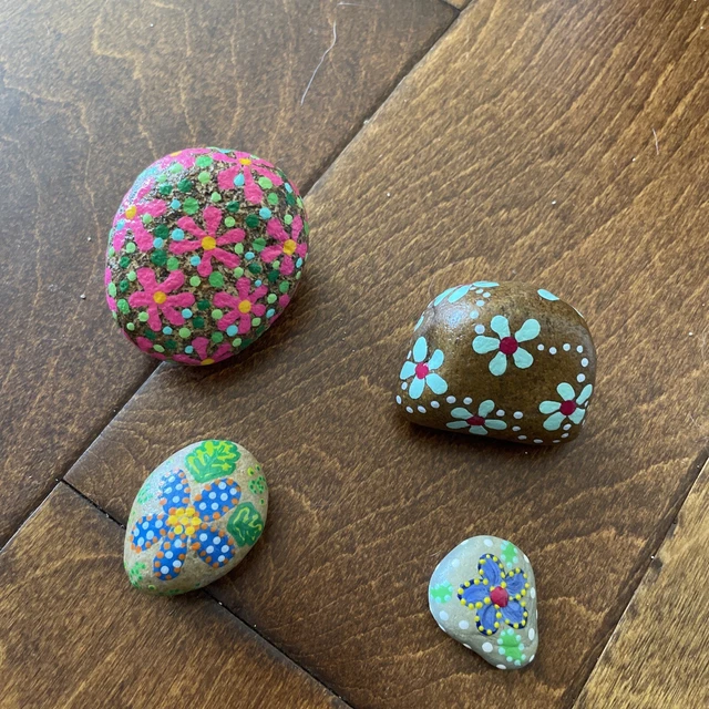 HAND PAINTED ROCK Stone Art Flowers Pot Decor 27.68 PicClick CA