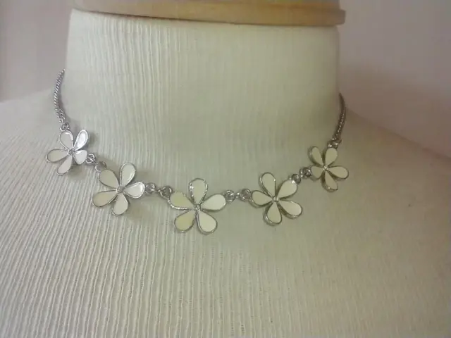 15"Signed Charming Charlie Enameled Daisy Flower Bib Fashion Necklace,Off White,