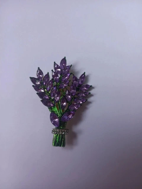 Broche strass / forme de fleur or et perle > Mariage Déco Belle Nuance