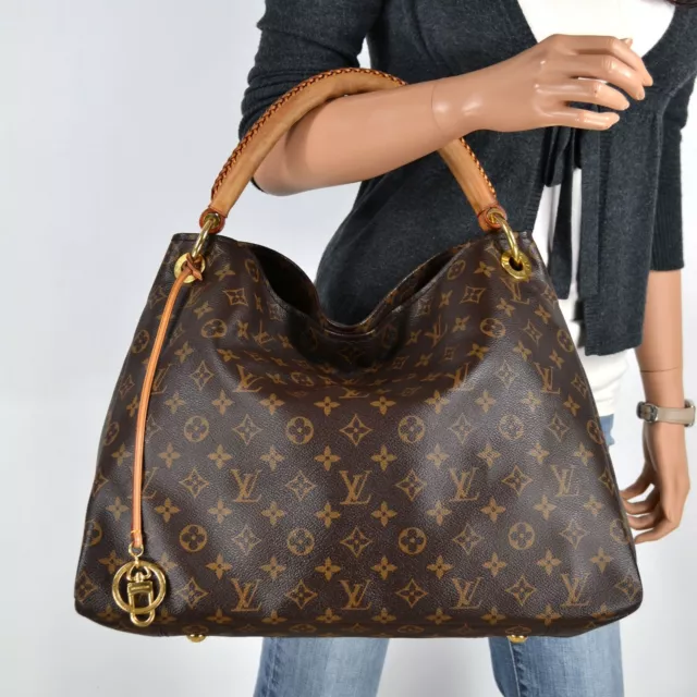 Louis Vuitton Artsy MM in Monogram Vachette - SOLD