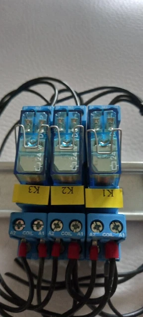 Finder relay three pcs. plus strip /#G S20S 4982