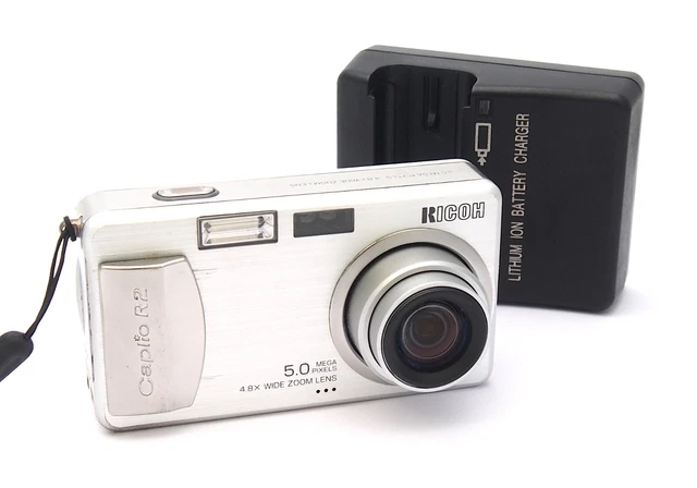 動作確認済み】RICOH CAPLIO R1Vデジタルカメラ 単三電池 ② 動作確認済み】RICOH 【動作確認済み】RICOH CAPLIO R1V デジタルカメラ 単三電池