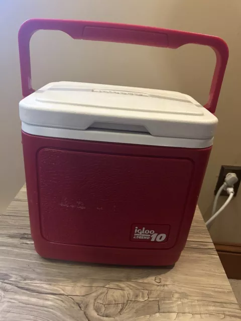 Vintage IGLOO LEGEND 10 Ice Chest Cooler Red