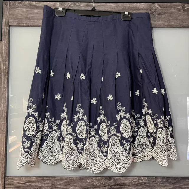 Bass Navy Embroidered Skirt Women's Size 10 100% Cotton Scalloped Hem