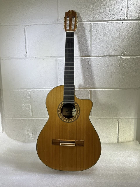 Admira Virtuoso Ec (Artesania) Electro-Classical Guitar needs atention