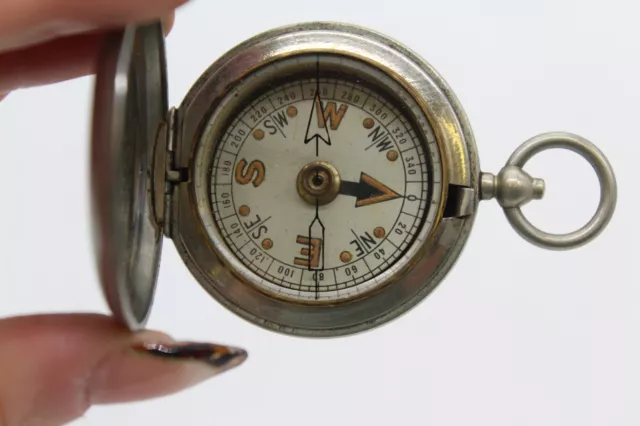 Officer's WW2 Pocket Compass by F. Barker & Sons, London, c.1940.