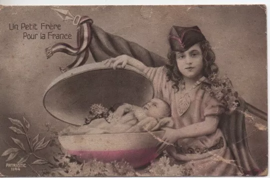 CPA fantaisie militaire - Un Petit Frère pour la France