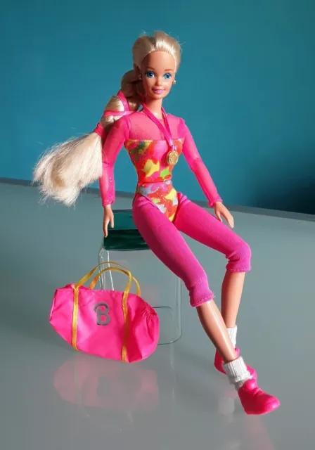 MATTEL, BARBIE GINNASTA, modello 1993, vestiti originali. EUR