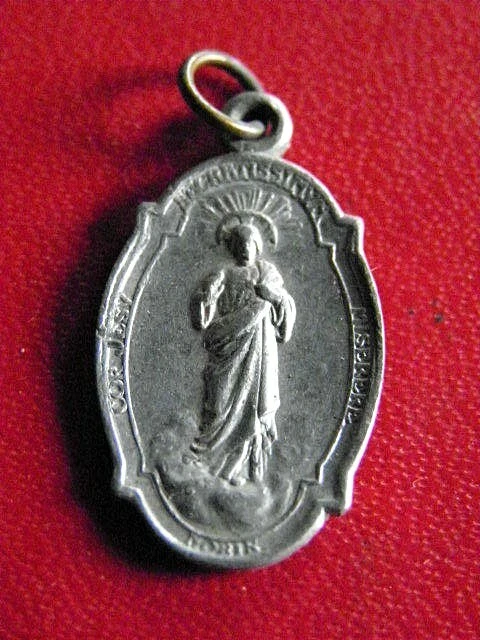 MEDAILLE RELIGIEUSE ANCIENNE. SAINT VINCENT DE PAUL. ALUMINIUM. 06