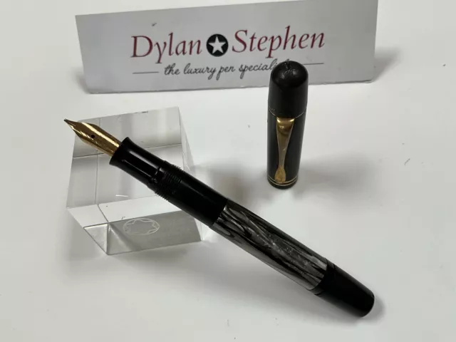 Pelikan 100N black and grey fountain pen 18C medium gold flex nib circa 1937