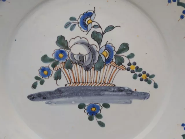 *ASSIETTE CERAMIQUE XVIIIe décor au panier Fleuri origine à définir COLLECTION D 7