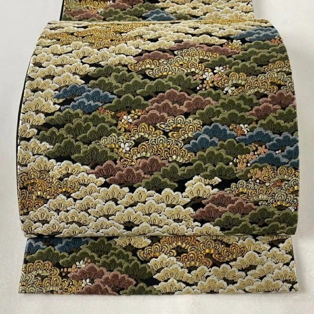 Japanischer Kimono Obi aus reiner Kasamatsu-Seide mit Goldstickerei und...