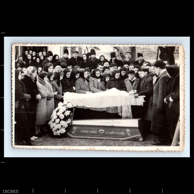 Old Vintage Photo MEN WOMEN POST MORTEM FUNERAL CASKET FLOWERS