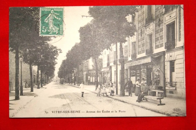 Vitry Sur Seine Avenue Des Ecoles Et La Poste Val De Marne Ile De France