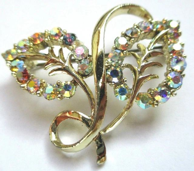 Broche Vintage Florale Avec Cristaux, Perles Et Reliefs - Couleur Or - Modèle 412