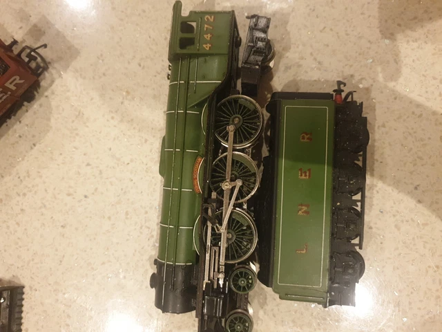 TRIANG HORNBY R850 Lner 4-6-2 Class A3 Locomotive 4472 Flying Scotsman ...