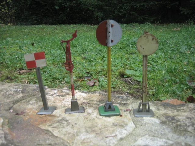 PANNEAUX DE SIGNALISATION décor train électrique échelle ho Faller EUR