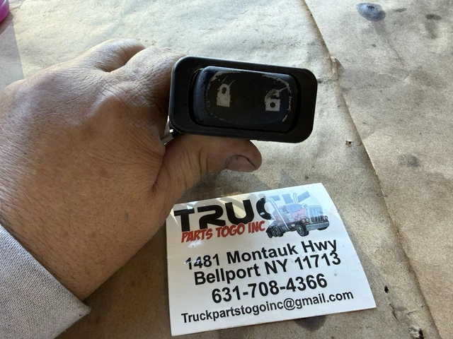 FREIGHTLINER M2 DOOR Lock Switch A22 30769 026 W Connector $118.91 ...