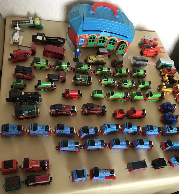 Thomas Collection THOMAS THE TANK Engine and Friends huge Collection 110 piece Plus Carry ...