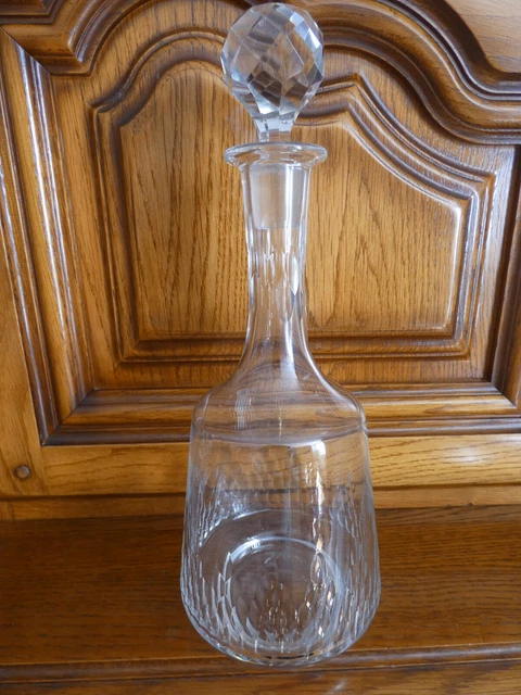 Superbe Carafe A Vin Ou A Eau En Cristal Taille De Baccarat