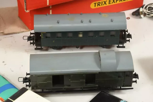 P19T47- Konvolut Trix Express Modelleisenbahn Spur H0 Zubehör 3