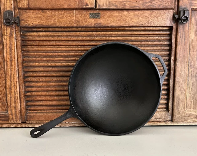 VINTAGE ORIGINAL LODGE Cast Iron WOK /Stir Fry 13" Flat Bottom Skillet