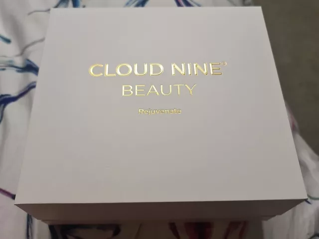 CLOUD NINE Rejuvenate Beauty Device 6 in 1 Anti-Ageing device