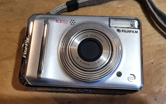 Fujifilm Finepix A600 Digital Camera, 6.3mp.