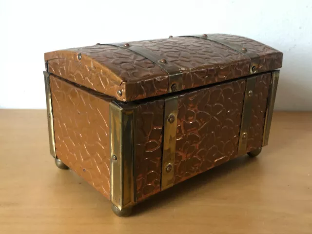 Arts & Crafts Beaten Copper Tea Caddy c1900