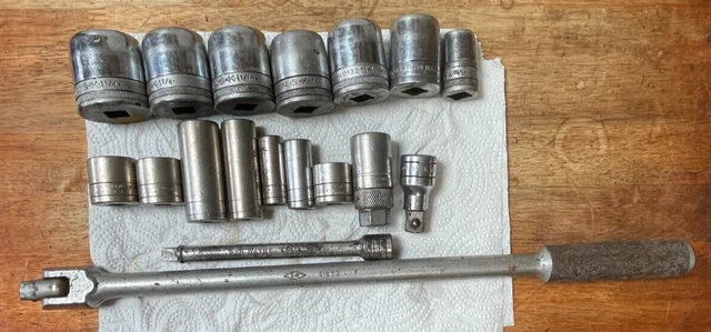 S-K Lot Of 18 S-K Sockets ,Breaker Bar, Extension