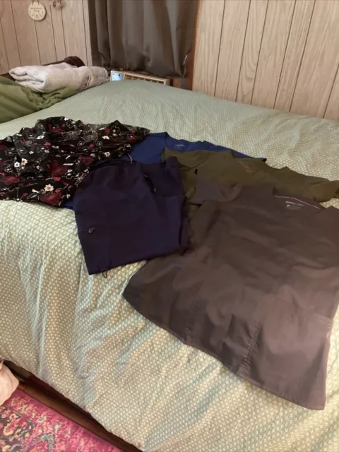 scrub tops 3, jacket 1, pants.1 , lot of 5 size M