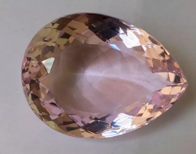 87,30 ct. Rosa Topas, facettierter Birnenschliff, loser AAA+-Edelstein für...