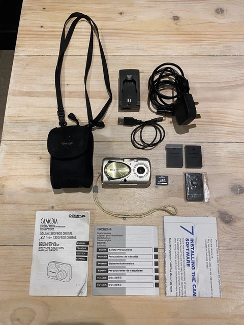Olympus u [mju] 400 Digital Camera Including 2GB Card, Charger, Batteries, Case