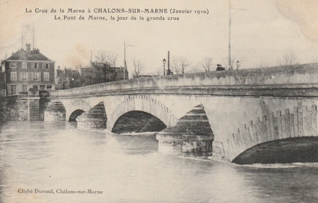 CPA 51 La Crue de la Marne à CHALONS sur MARNE Le Pont de la Marne le Jour de la