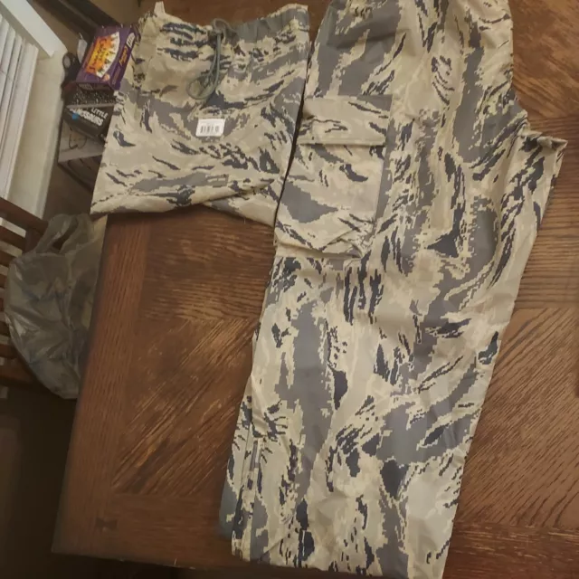 MRSABU Mobility Military Rainsuit Pants Camouflage Men Size Medium MRSABU Mobility Military Rainsuit Pants Camouflage Men Size Medium