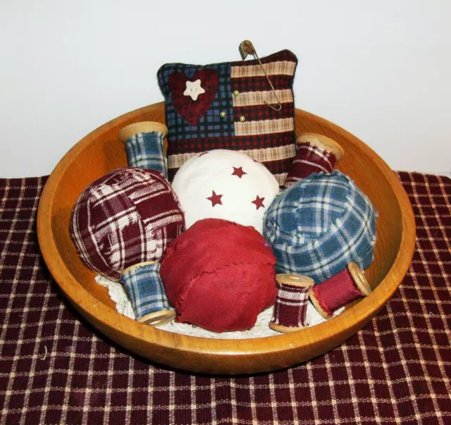 Primitive July 4th Americana bowl fillers-rag balls spools pin cushion--10 pcs