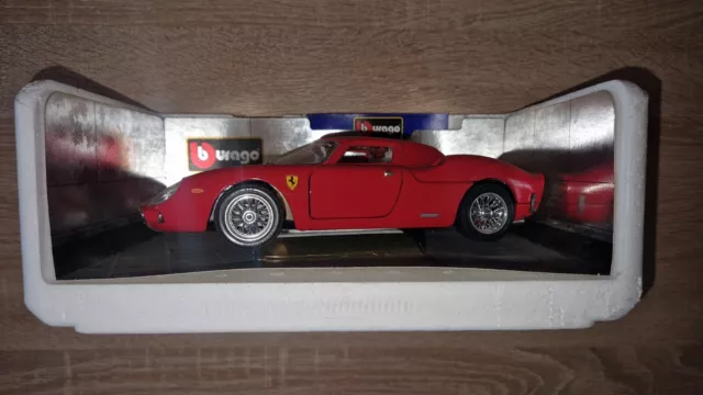 Bburago Ferrari 250 Le Mans 1:18 Rot